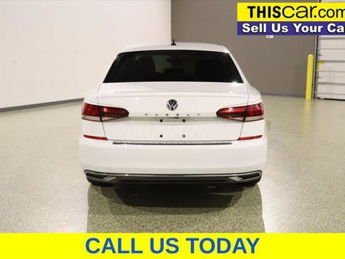 Used 2021 Volkswagen Passat 2.0T SE w/ Luggage Net & Mats Package FWD image 7