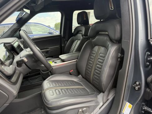 Used 2022 Rivian R1S Launch Edition Quad AWD/4WD image 18