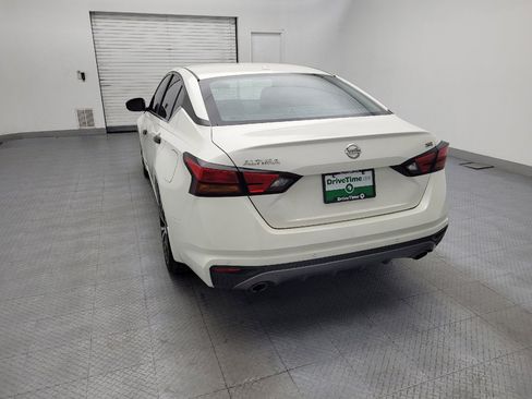 Used 2020 Nissan Altima 2.5 SR w/ Premium Package FWD image 6