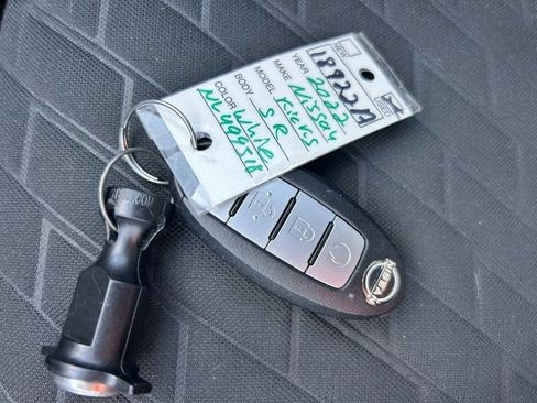 Certified 2022 Nissan Kicks SR image 16