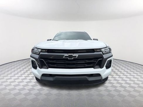 Used 2023 Chevrolet Colorado LT image 2