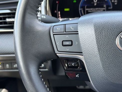 Certified 2025 Toyota Camry SE image 25