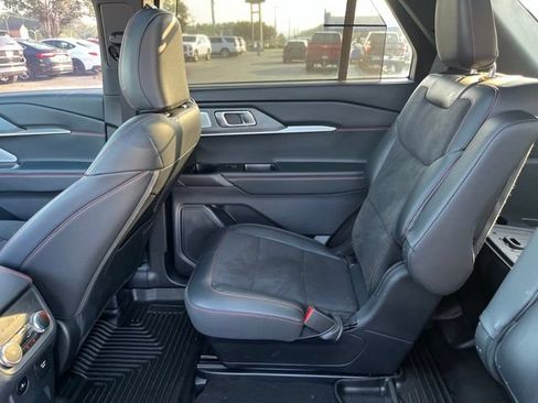 Used 2025 Ford Explorer ST AWD/4WD image 13