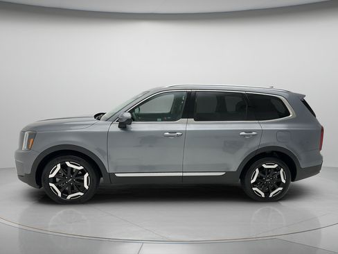 Used 2025 Kia Telluride S AWD/4WD image 8