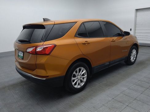 Used 2018 Chevrolet Equinox LS image 10