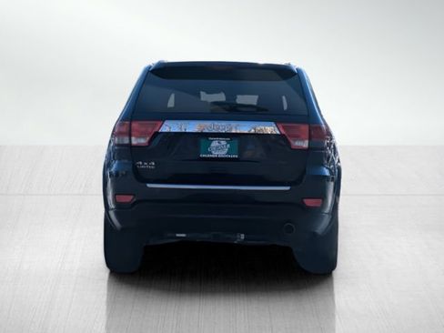 Used 2011 Jeep Grand Cherokee Limited image 5