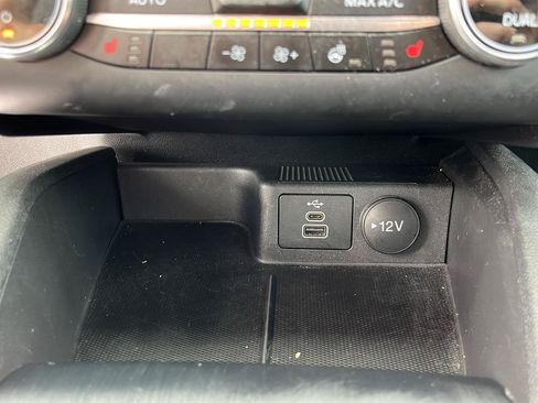 Used 2025 Ford Escape ST-Line Select AWD/4WD image 22