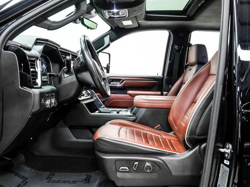 Used 2024 GMC Sierra 3500 Denali Ultimate image 14