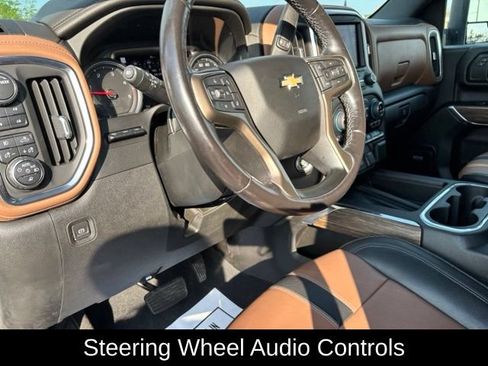 Used 2022 Chevrolet Silverado 2500 High Country w/ Technology Package AWD/4WD image 14