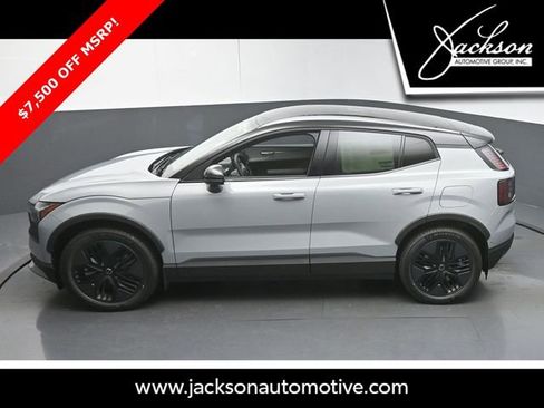 Used 2026 Volvo EX30 Cross Country Ultra w/ Protection Package Premier image 43