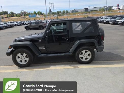 Used 2018 Jeep Wrangler Sport AWD/4WD image 4