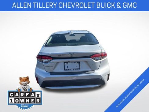 Used 2021 Toyota Corolla LE w/ Carpet Mat Package (TMS) image 4