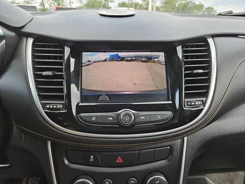 Used 2020 Chevrolet Trax LS w/ Tint and Cruise Package FWD image 15