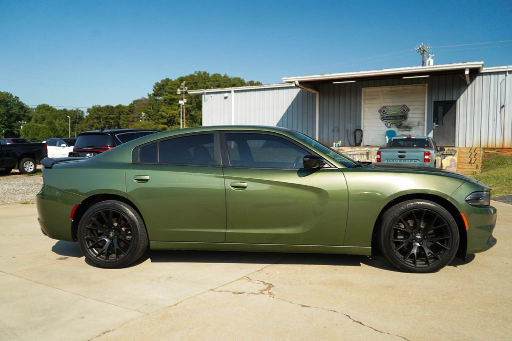 Used 2021 Dodge Charger SXT w/ Blacktop Package RWD image 3