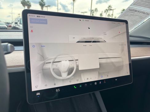 Used 2023 Tesla Model Y Long Range image 29