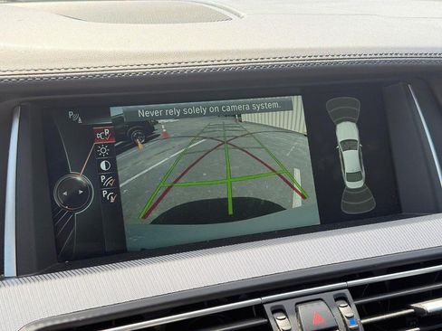 Used 2014 BMW M5 RWD image 29