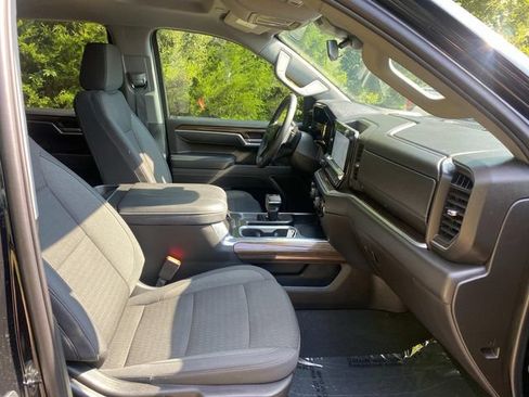 Used 2025 Chevrolet Silverado 1500 RST AWD/4WD image 36