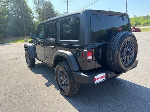 Used 2025 Jeep Wrangler Sport S AWD/4WD image 13