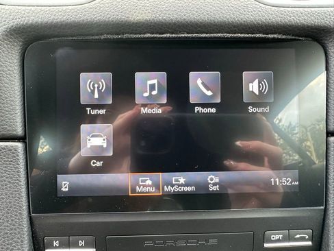 Used 2025 Porsche 718 Cayman image 53