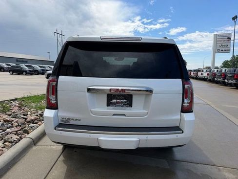 Used 2019 GMC Yukon Denali w/ Open Road Package AWD/4WD image 7