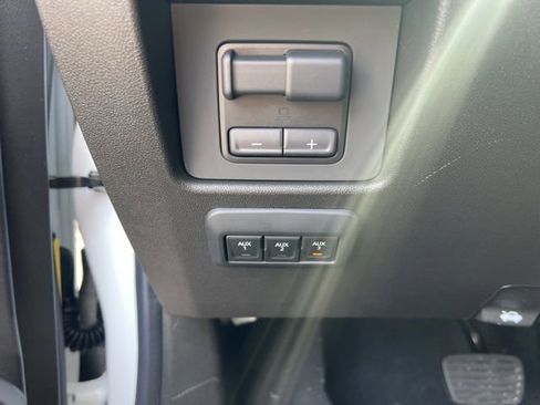 New 2025 Chevrolet Colorado Trail Boss w/ Midnight Edition image 16