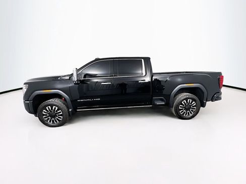 Used 2025 GMC Sierra 2500 Denali Ultimate image 4