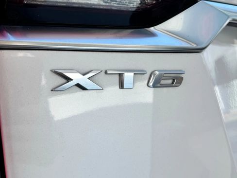 Used 2022 Cadillac XT6 Premium Luxury w/ Platinum Package image 11