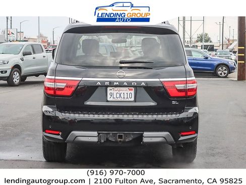 Used 2021 Nissan Armada SL w/ Captain's Chairs Package image 3