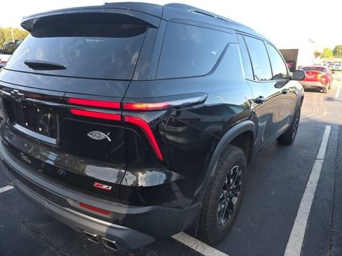 Used 2024 Chevrolet Traverse Z71 AWD/4WD image 5