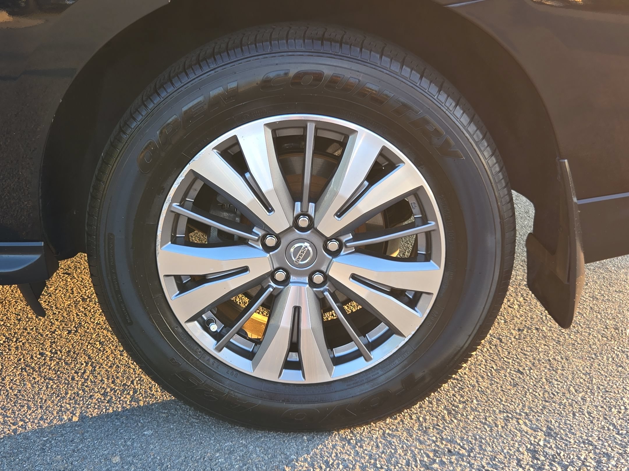 Used 2020 Nissan Pathfinder SL FWD image 16