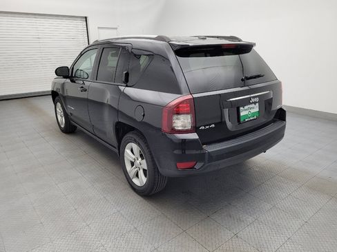 Used 2017 Jeep Compass Latitude AWD/4WD image 5