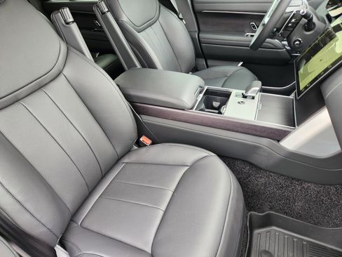New 2026 Land Rover Range Rover Long Wheelbase SE image 14