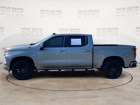 Used 2025 Chevrolet Silverado 1500 RST w/ Z71 Off-Road Package AWD/4WD image 2