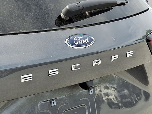 New 2024 Ford Escape SE w/ PHEV Premium Package image 20