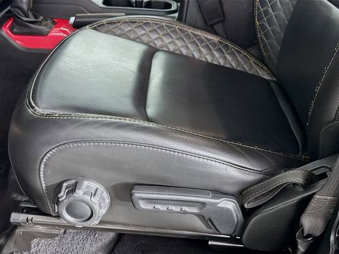 Used 2021 Jeep Wrangler Unlimited Sahara image 23