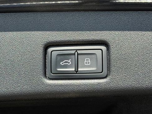 Used 2025 Audi Q5 Prestige AWD/4WD image 22