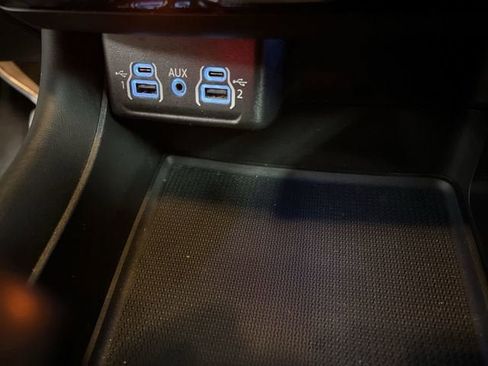 Used 2022 Dodge Durango SXT AWD/4WD image 34