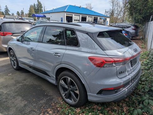 Used 2023 Audi Q4 e-tron Premium Plus w/ Premium Plus image 2