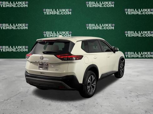 Used 2023 Nissan Rogue SV image 7