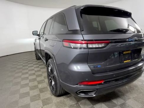 Used 2023 Jeep Grand Cherokee 30th Anniversary AWD/4WD image 6