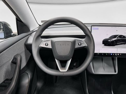 Used 2026 Tesla Model Y Long Range AWD/4WD image 6