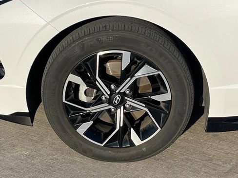 Used 2025 Hyundai Sonata SEL FWD image 5