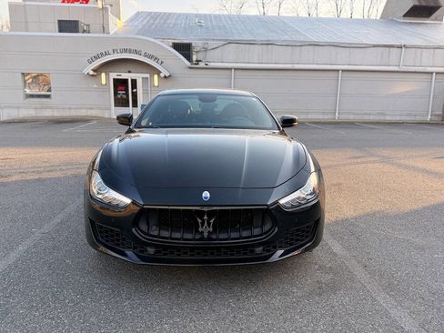 Used 2018 Maserati Ghibli RWD image 2