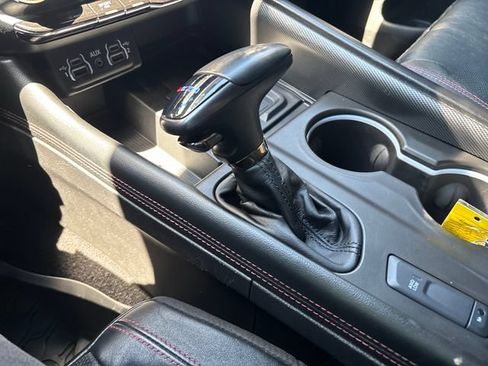 Used 2022 Dodge Durango R/T w/ Blacktop Package AWD/4WD image 21