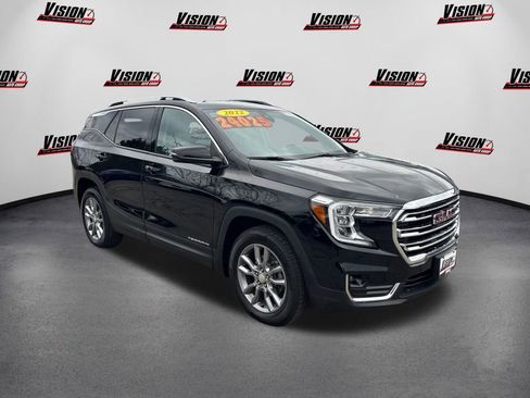 Used 2022 GMC Terrain SLT image 3