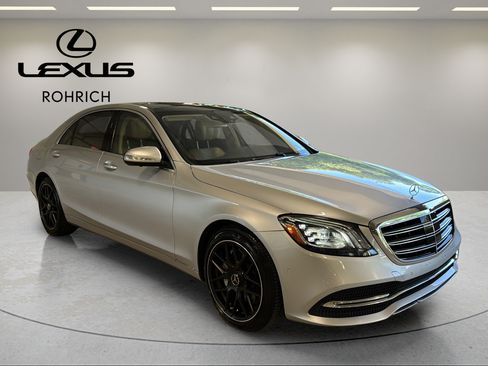 Used 2020 Mercedes-Benz S 560 4MATIC Sedan image 4
