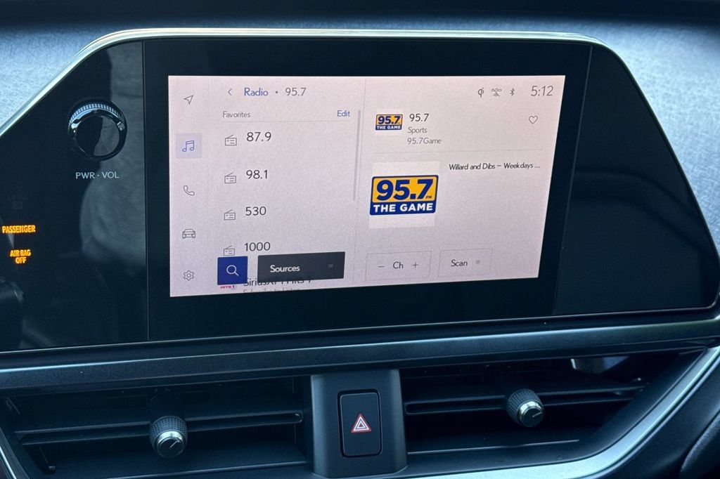 Used 2024 Lexus UX 250h FWD image 21