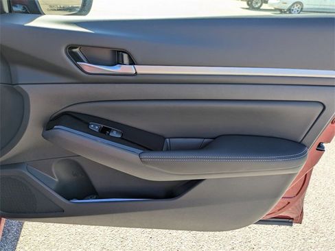 New 2025 Nissan Altima 2.5 SL image 35
