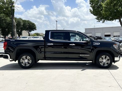 Used 2025 GMC Sierra 1500 SLT AWD/4WD image 3