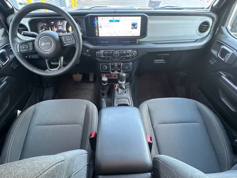 Used 2025 Jeep Wrangler Unlimited Sport S 4xe AWD/4WD image 22